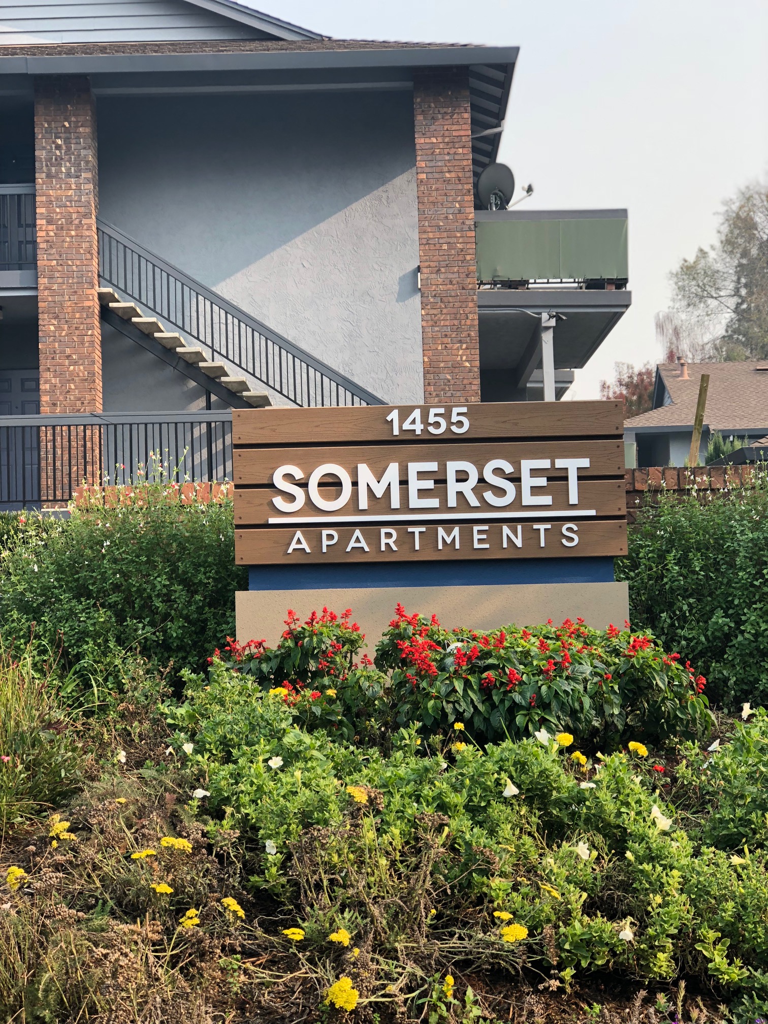 Somerset Apartments photo 5